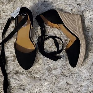 Womens tie ankle wedge shoes size 7